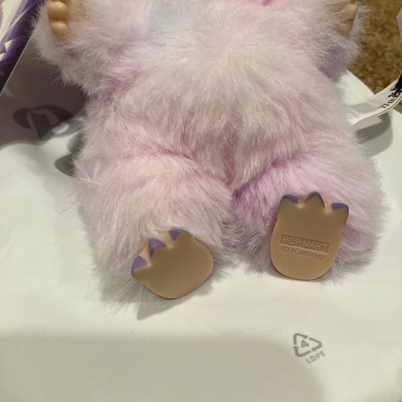 Labubu, Popmart (Luck) Big into Energy - Picture 2 of 4